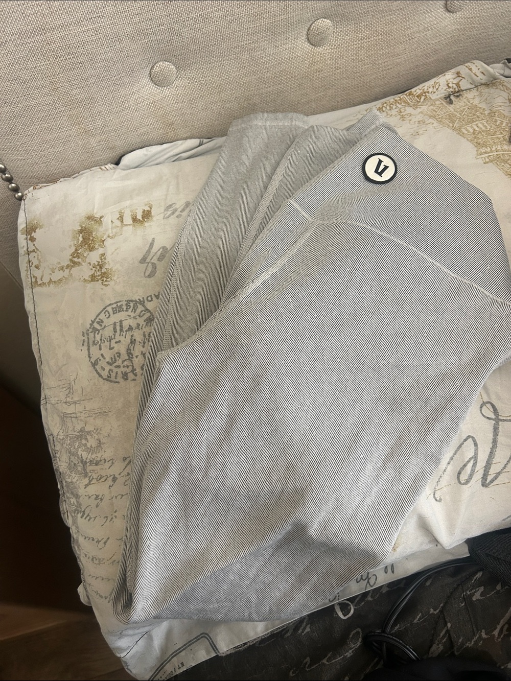 Vuori Light Gray Leggings with Logo